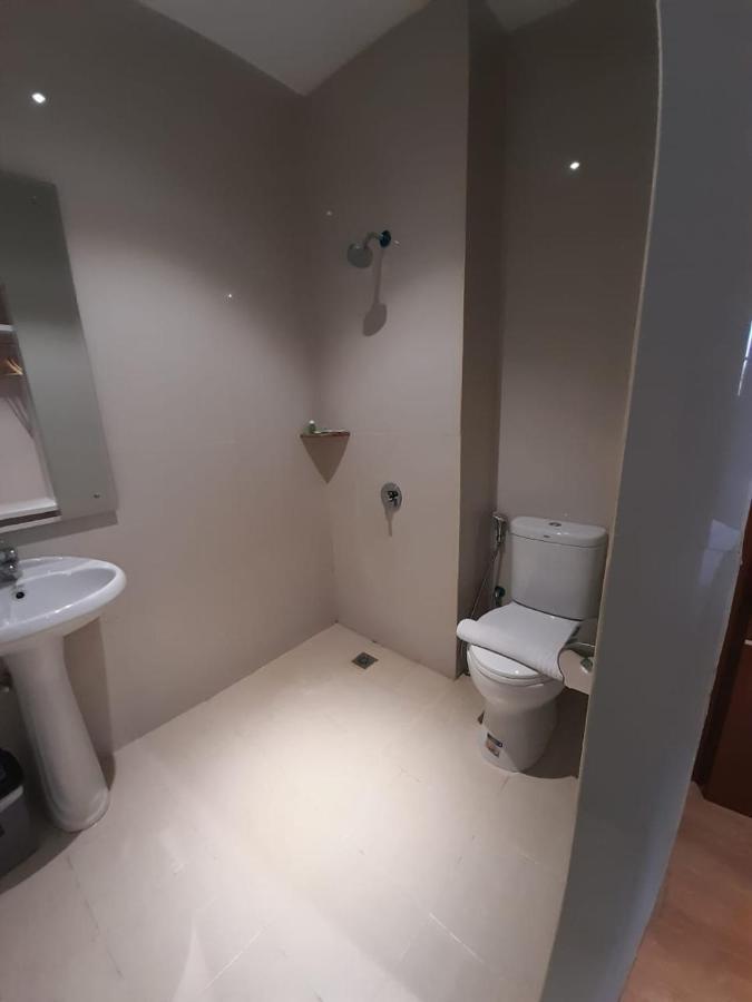 Blitz Hotel Batam Centre Luaran gambar