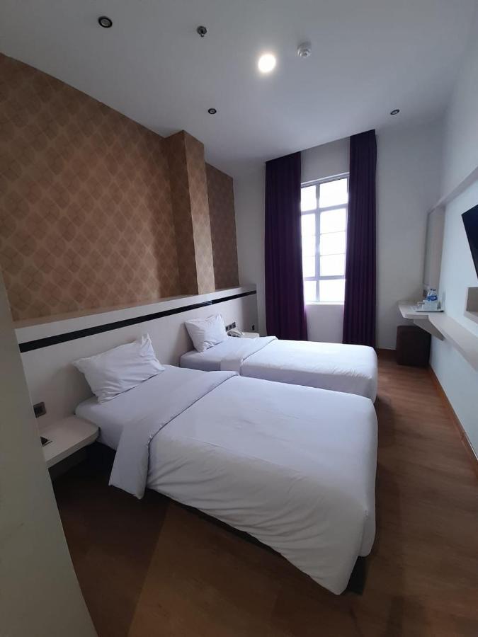 Blitz Hotel Batam Centre Luaran gambar