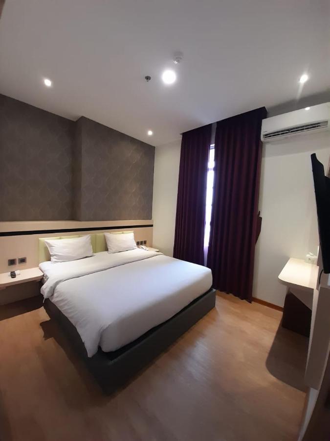 Blitz Hotel Batam Centre Luaran gambar
