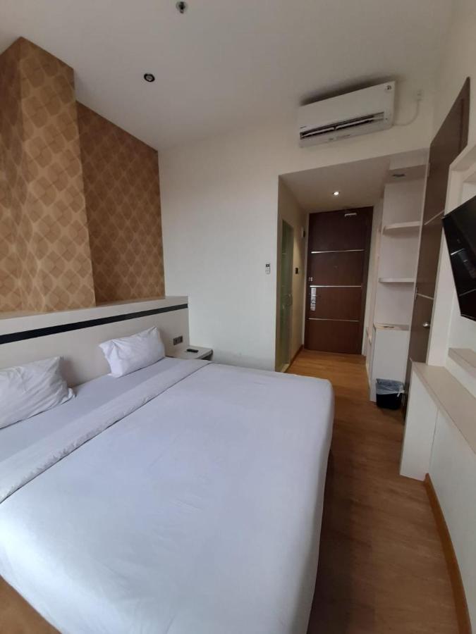 Blitz Hotel Batam Centre Luaran gambar