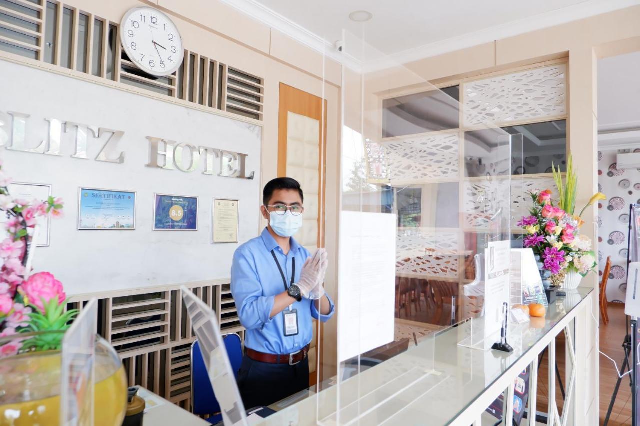Blitz Hotel Batam Centre Luaran gambar