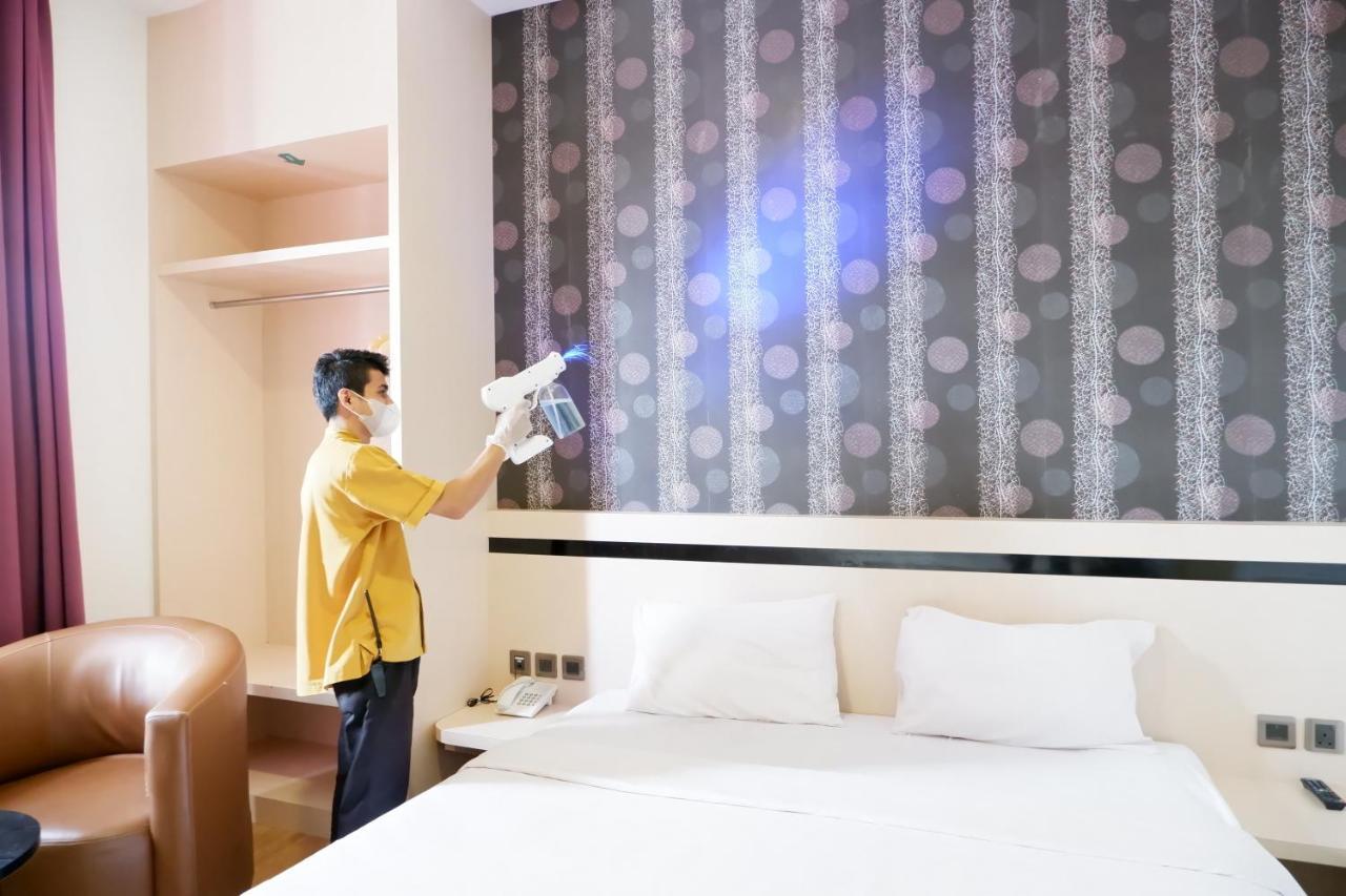 Blitz Hotel Batam Centre Luaran gambar