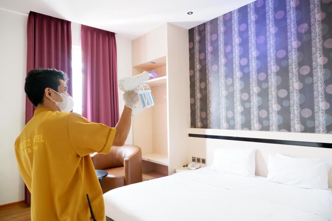 Blitz Hotel Batam Centre Luaran gambar