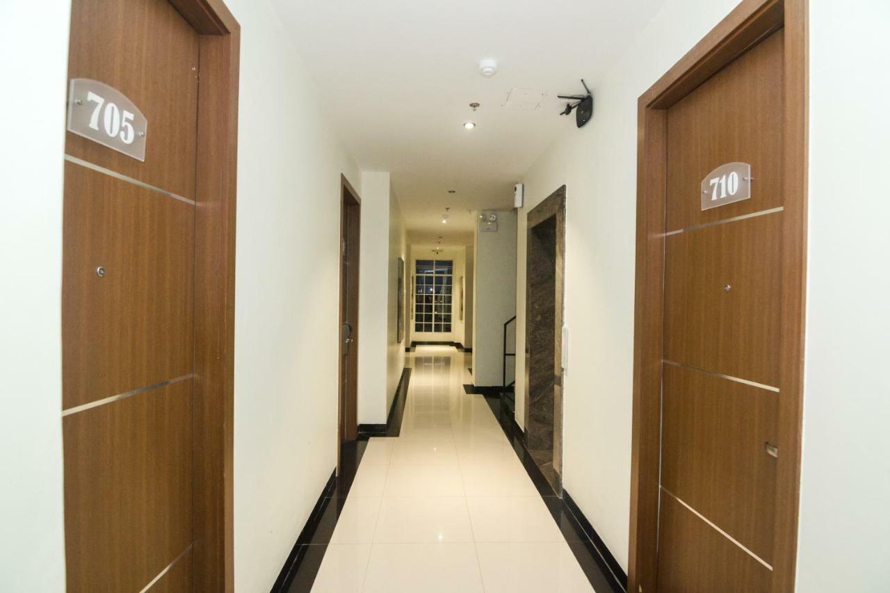Blitz Hotel Batam Centre Luaran gambar